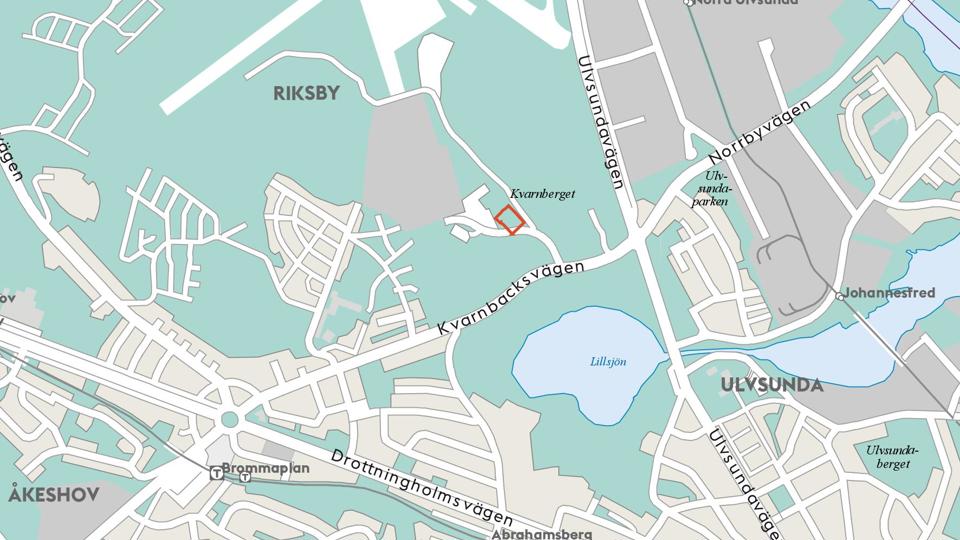 Översiktskarta över Åkeshov och Ulvsunda med mera. Planområdet vid Kvarnberget markerat med orange linje.