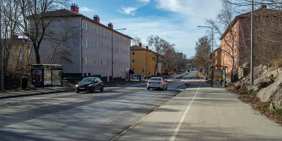 Busshållplatser vid Kvarnbacksvägen i Bromma.